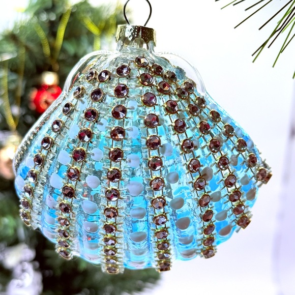 Macy’s Holiday Lane Seaside Scallop Christmas Glass Ornament 4” - Picture 4 of 5